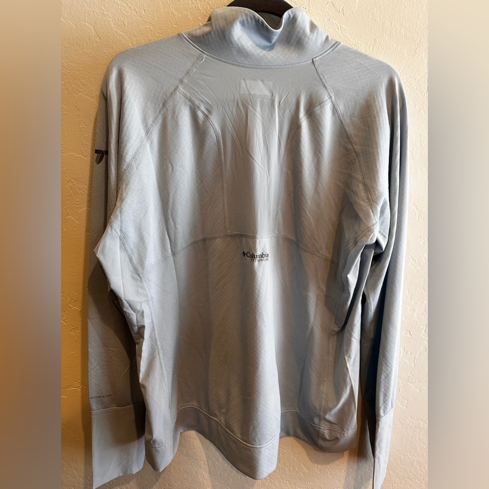 NWT Columbia 1/4 Zip - Picture 3 of 5